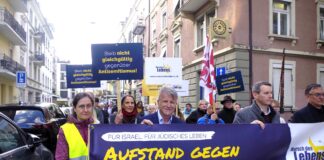 «Aufstand gegen Antisemitismus», Kundgebung 18.04.2023 in Zürich. Foto zVg