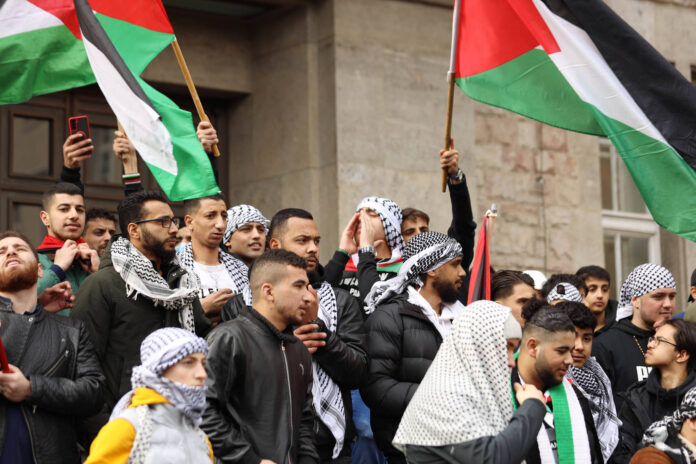 Symbolbild. Palästinenser-Demo Berlin April, 2022. Foto IMAGO / ZUMA Wire