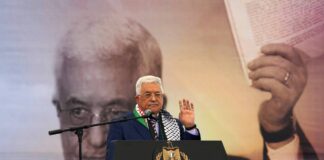 Der palästinensische Präsident Mahmoud Abbas während einer Kundgebung zum 12. Todestag von Palästinenserführer Jassir Arafat in der Stadt Ramallah am 10. November 2016. Foto IMAGO / ZUMA Wire