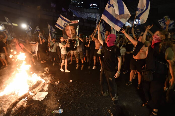 Anti-Regierungs-Proteste in Tel Aviv am 24. Juli 2023. Foto IMAGO / NurPhoto