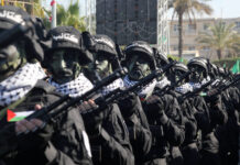 Die palÃ¤stinensischen Qassam-Brigaden an einer Kundgebung anlÃ¤sslich des 35. Jahrestages der GrÃ¼ndung der Terrororganisation Hamas in Gaza-Stadt am 14. Dezember 2022. Foto IMAGO / APAimages