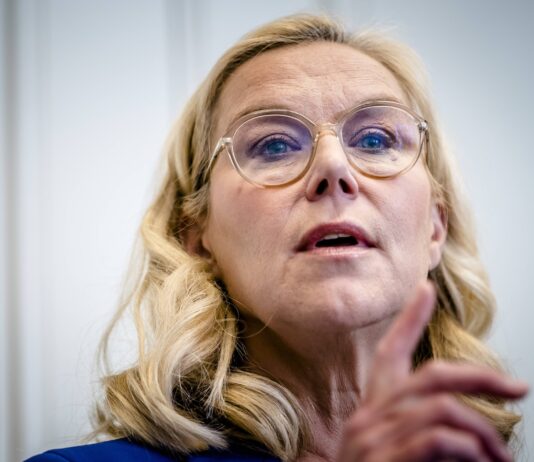 Sigrid Kaag ist eine niederländische Politikerin der linksliberalen D66. Foto IMAGO / ANP