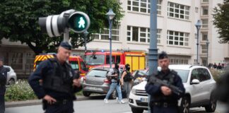Symbolbild. Französische Polizei im Einsatz. Foto IMAGO / ABACAPRESS