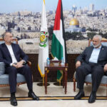 Der iranische Aussenminister Amir-Abdollahian und Hamas-Führer Ismail Haniyya in Katar, 15.10.2023. Foto IMAGO / ZUMA Wire