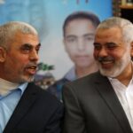 Der ranghohe Hamas-Führer Ismail Haniya und der Führer der Hamas im Gazastreifen, Yahya Sinwar in Gaza-Stadt am 22. März 2017. Foto IMAGO / ZUMA Press