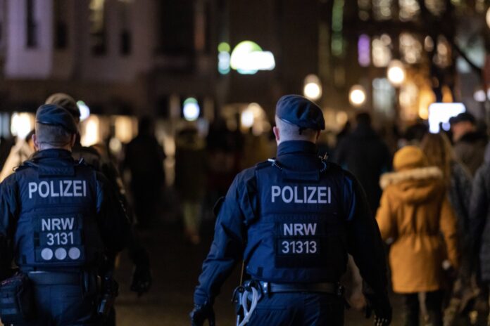 Polizei in Bonn, Symbolbild. Foto IMAGO / Marc John