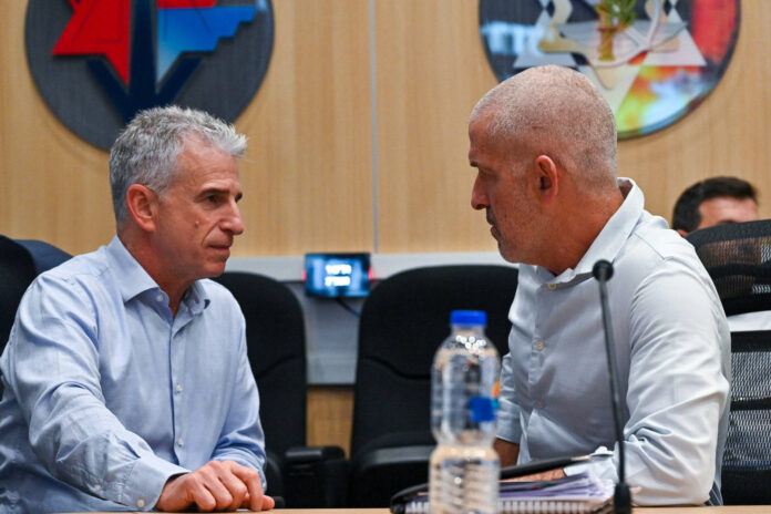 Ronen Bar (R), Direktor des Shin Bet, des israelischen Inlandsgeheimdienstes und David Barnea (L), Direktor des Mossad. Foto IMAGO / ZUMA Wire