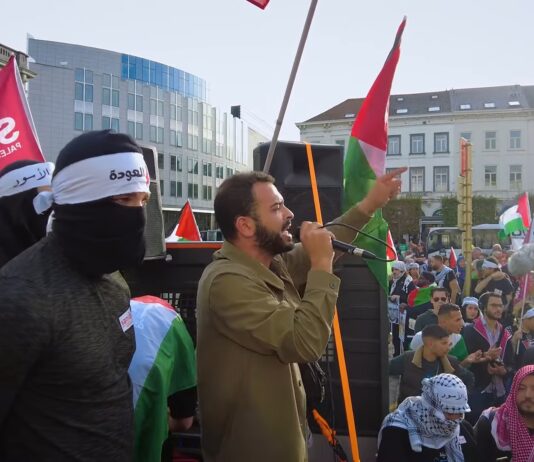 Mohammed Khatib, Europa-Koordinator von Samidoun, spricht im Namen von Masar Badil (Palästinensische Bewegung für den alternativen revolutionären Pfad) in Brüssel, Belgien, am 29. Oktober 2022. Foto Screenshot Youtube