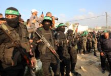 Warum Israel dem Gaza-Fahrplan des Board of Peace misstraut Bewaffnete der Izz ad-Din al-Qassam Brigaden der Hamas. Foto IMAGO / APAimages